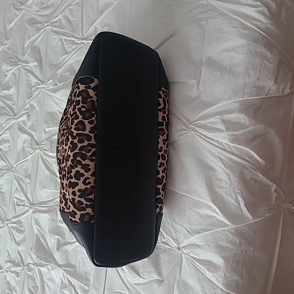 Talbots Leopard Print 2" Dress Shoes with Matching Handbag - Picture 8 of 10